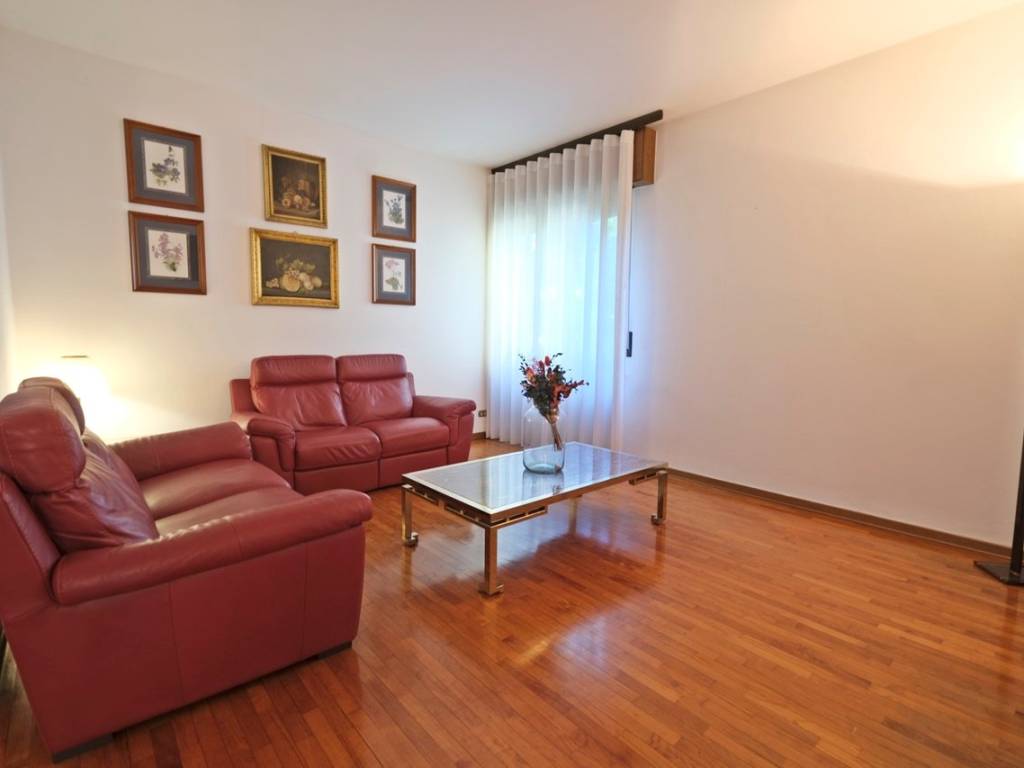 appartamento in vendita a Villafranca di Verona in zona Dossobuono