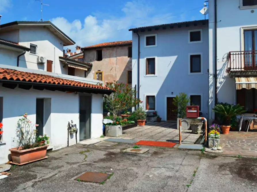 casa indipendente in vendita a Villafranca di Verona