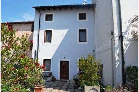 bifamiliare in vendita a Villafranca di Verona
