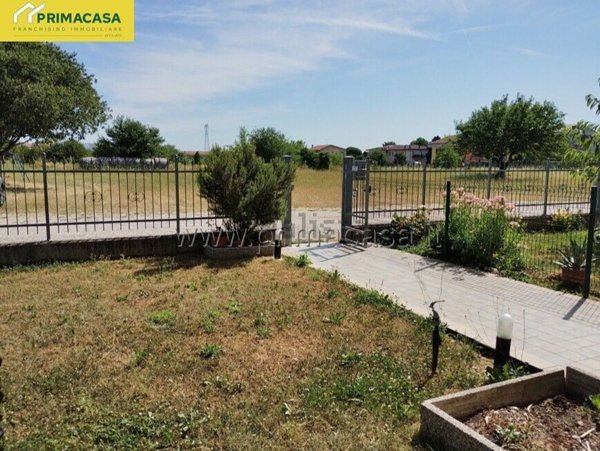 appartamento in vendita a Villafranca di Verona in zona Dossobuono