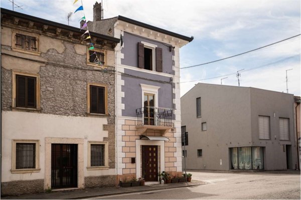 appartamento in vendita a Villafranca di Verona in zona Quaderni