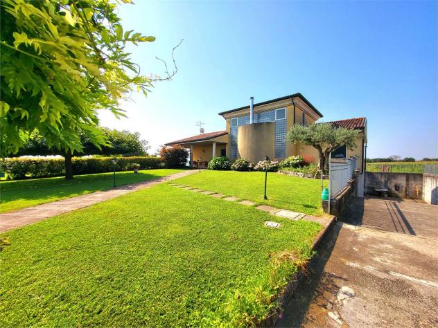 casa indipendente in vendita a Villafranca di Verona