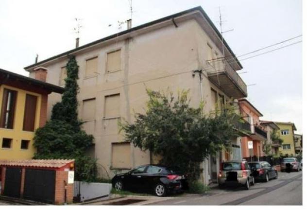 terreno edificabile in vendita a Villafranca di Verona