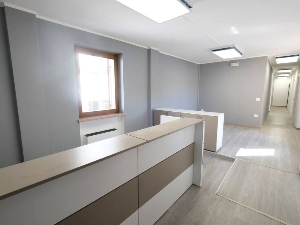 ufficio in vendita a Villafranca di Verona