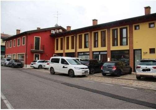 ufficio in vendita a Villafranca di Verona