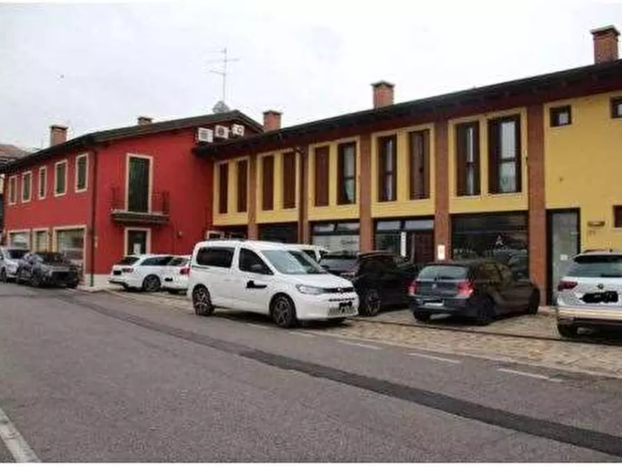 ufficio in vendita a Villafranca di Verona