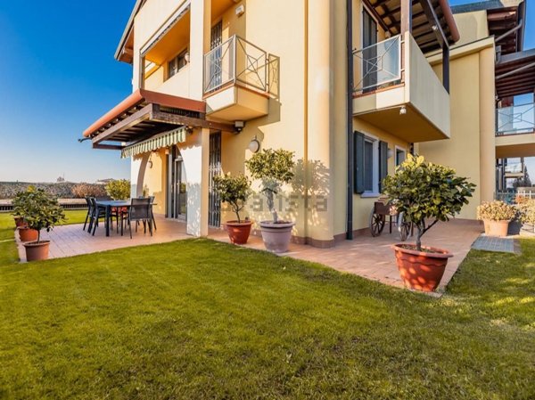 casa indipendente in vendita a Villafranca di Verona in zona Pizzoletta