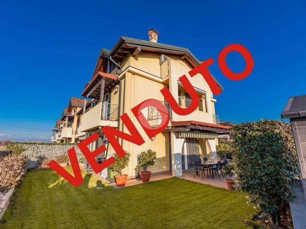casa indipendente in vendita a Villafranca di Verona in zona Pizzoletta