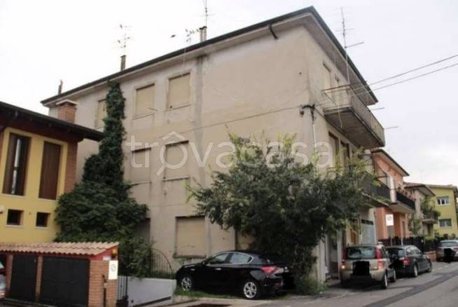 appartamento in vendita a Villafranca di Verona