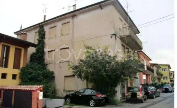 appartamento in vendita a Villafranca di Verona
