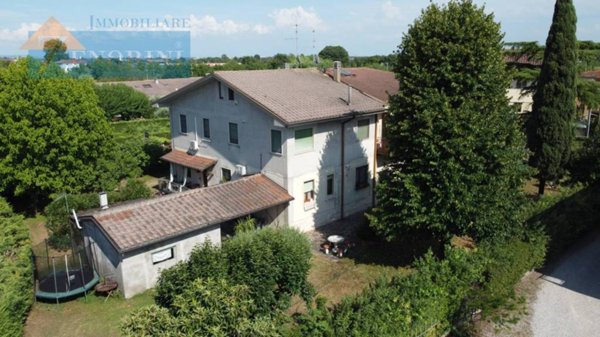 appartamento in vendita a Villafranca di Verona in zona Dossobuono