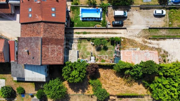 casa indipendente in vendita a Villafranca di Verona in zona Quaderni