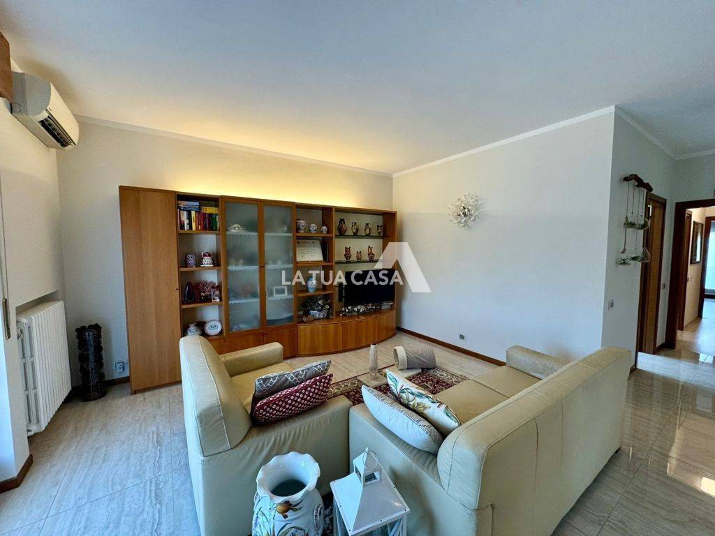appartamento in vendita a Villafranca di Verona