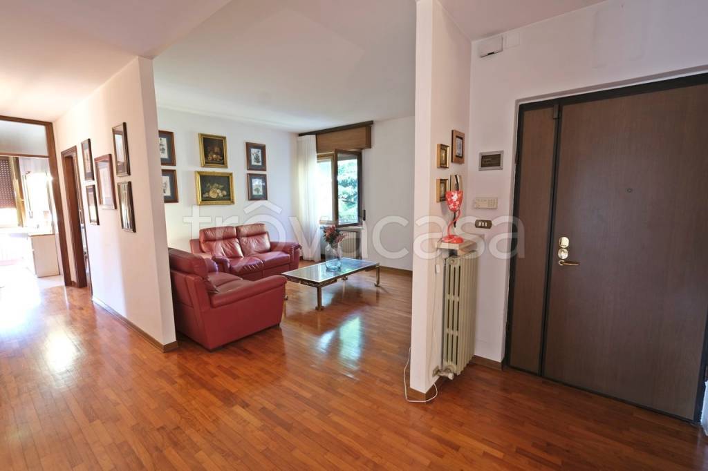 appartamento in vendita a Villafranca di Verona in zona Dossobuono