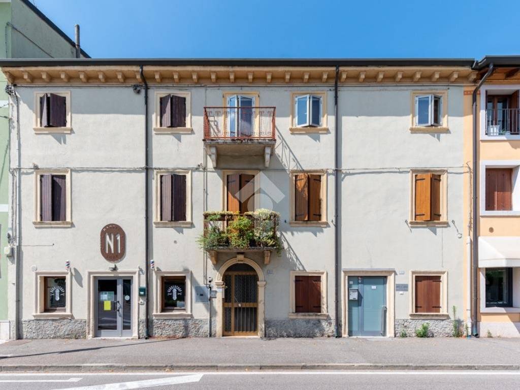 appartamento in vendita a Villafranca di Verona in zona Dossobuono