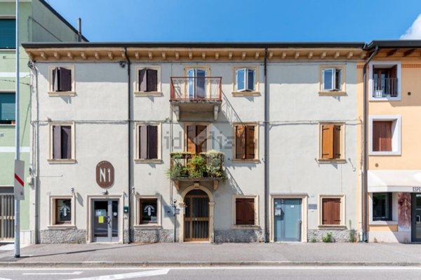 appartamento in vendita a Villafranca di Verona in zona Dossobuono