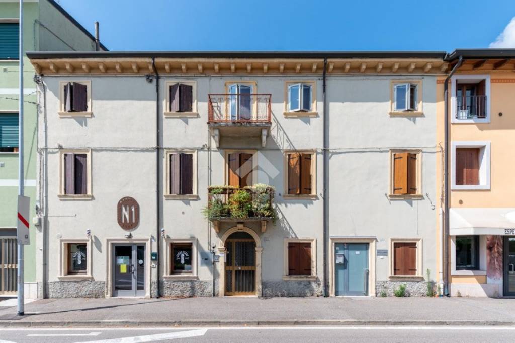 appartamento in vendita a Villafranca di Verona in zona Dossobuono