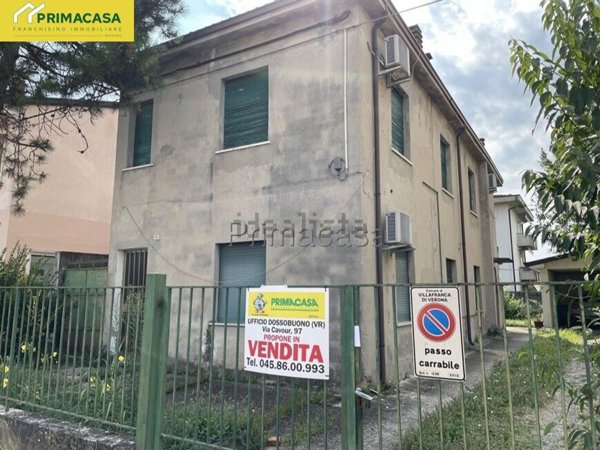 casa indipendente in vendita a Villafranca di Verona