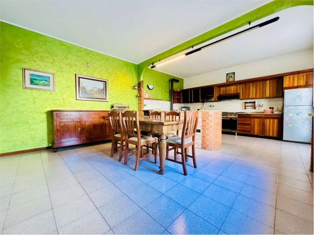 casa indipendente in vendita a Villafranca di Verona in zona Rosegaferro