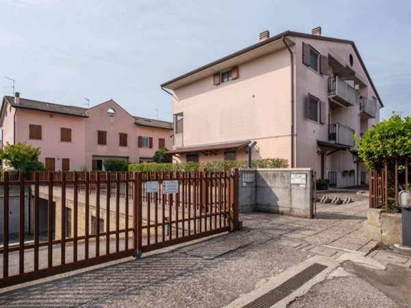 appartamento in vendita a Villafranca di Verona in zona Dossobuono