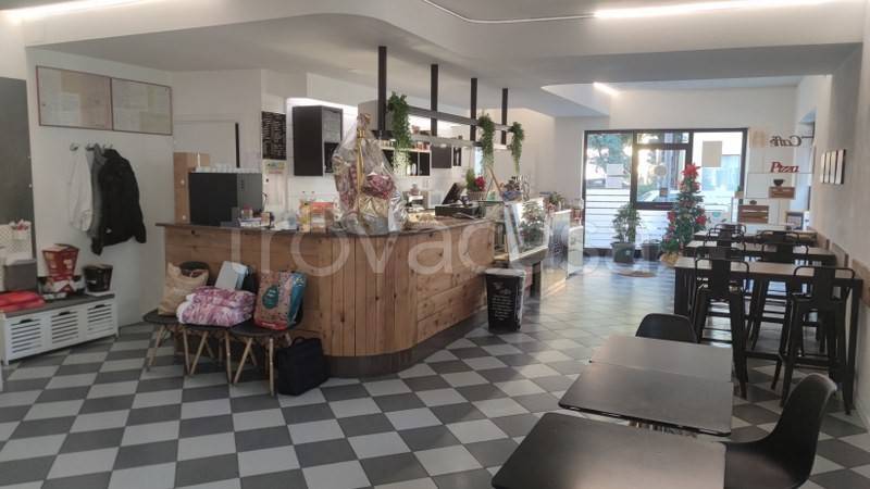 negozio in vendita a Villafranca di Verona in zona Dossobuono