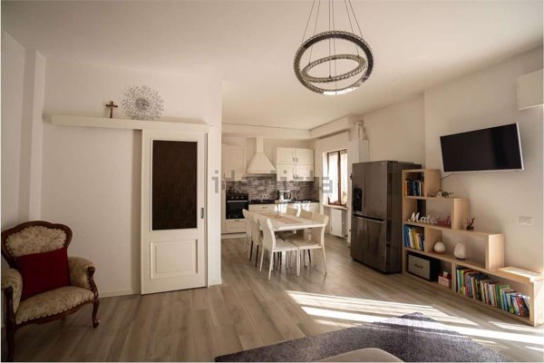 appartamento in vendita a Villafranca di Verona in zona Pizzoletta