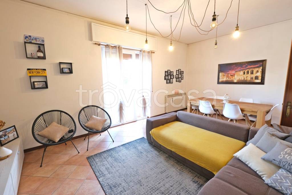 appartamento in vendita a Villafranca di Verona in zona Dossobuono