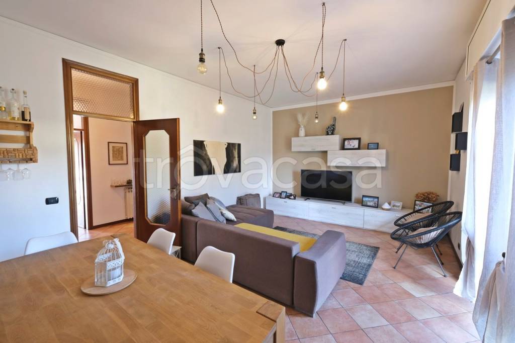 appartamento in vendita a Villafranca di Verona in zona Dossobuono