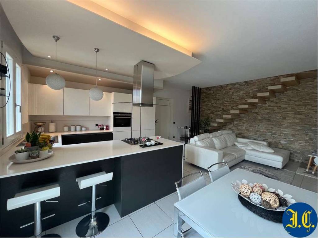 appartamento in vendita a Villafranca di Verona