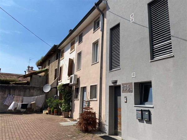 appartamento in vendita a Villafranca di Verona in zona Quaderni
