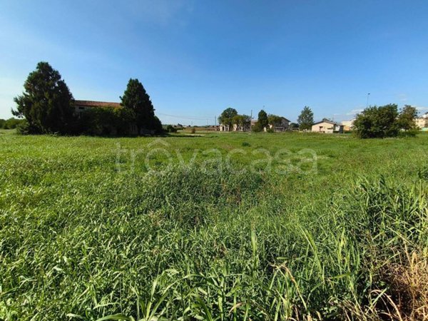 terreno edificabile in vendita a Villafranca di Verona