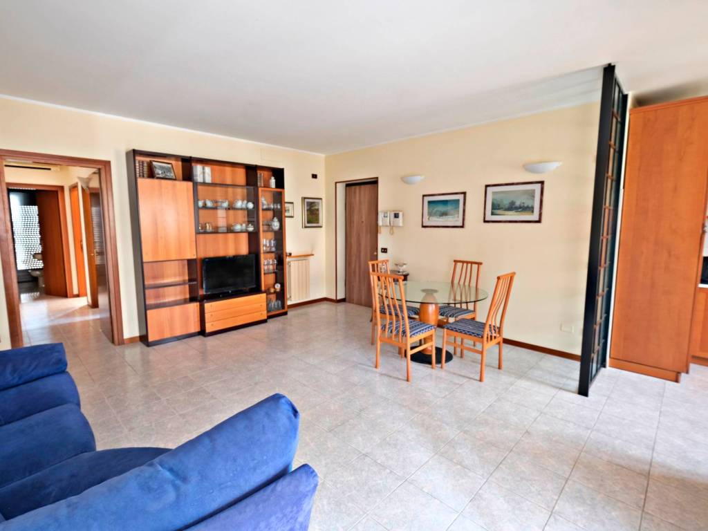 appartamento in vendita a Villafranca di Verona in zona Dossobuono