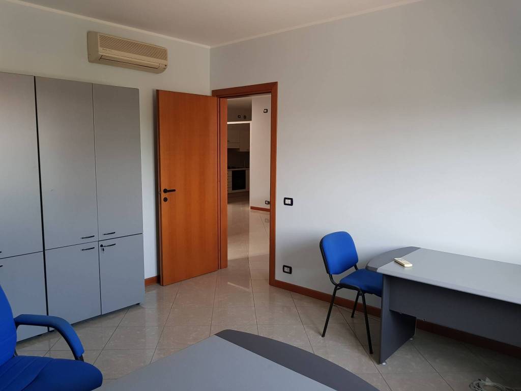 ufficio in vendita a Villafranca di Verona