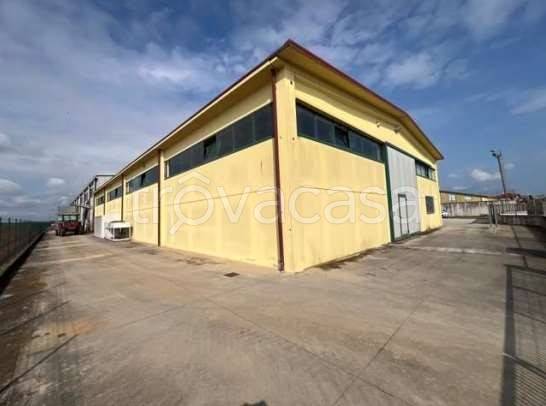 capannone in vendita a Villafranca di Verona