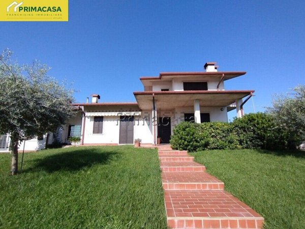 casa indipendente in vendita a Villafranca di Verona in zona Alpo