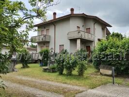 casa indipendente in vendita a Villafranca di Verona