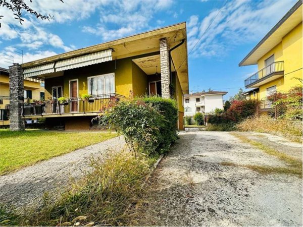 casa indipendente in vendita a Villafranca di Verona