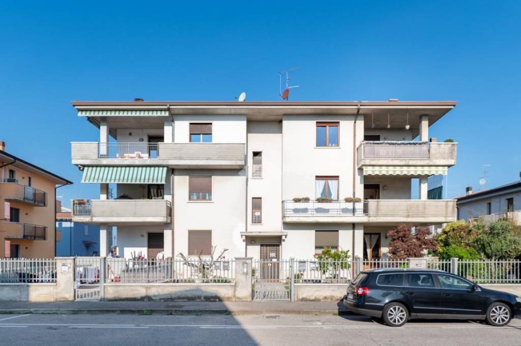 appartamento in vendita a Villafranca di Verona
