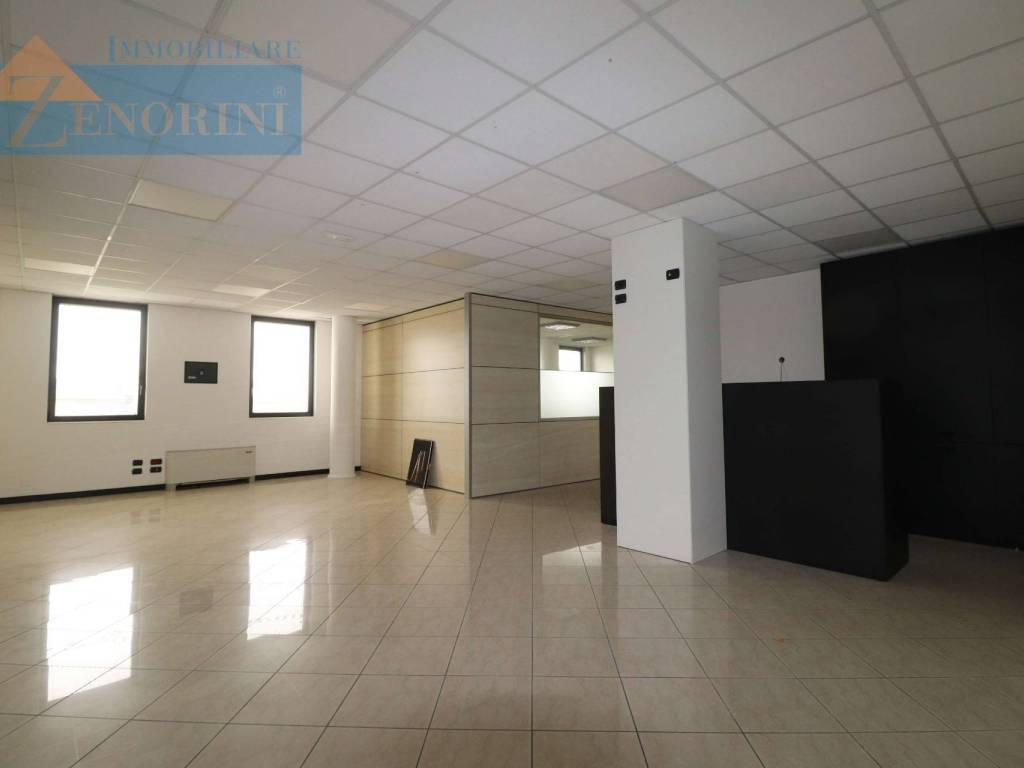 ufficio in vendita a Villafranca di Verona