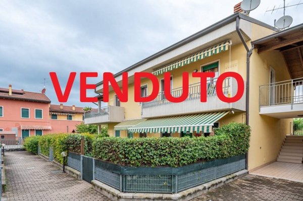 appartamento in vendita a Villafranca di Verona in zona Rosegaferro