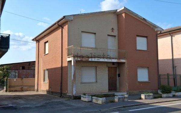 appartamento in vendita a Villafranca di Verona in zona Pizzoletta
