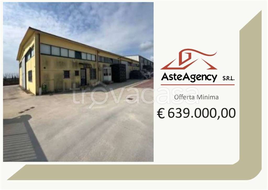 capannone in vendita a Villafranca di Verona