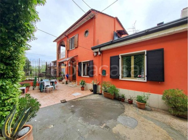 casa indipendente in vendita a Villafranca di Verona