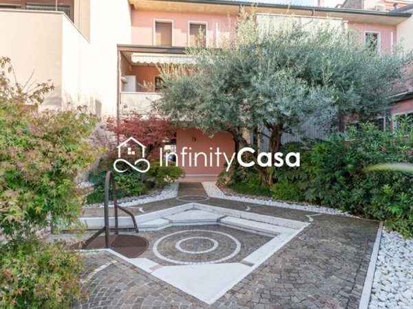 appartamento in vendita a Villafranca di Verona