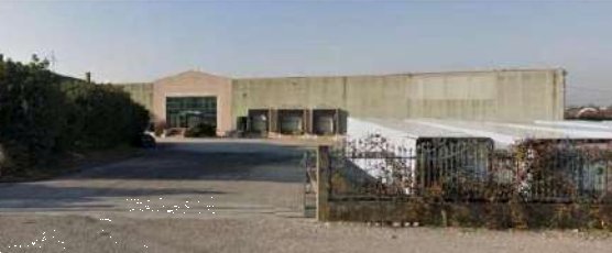 locale di sgombero in vendita a Villafranca di Verona
