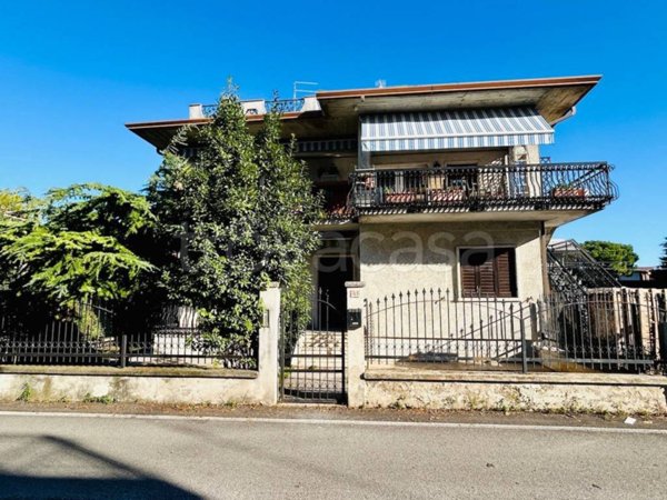 appartamento in vendita a Villafranca di Verona