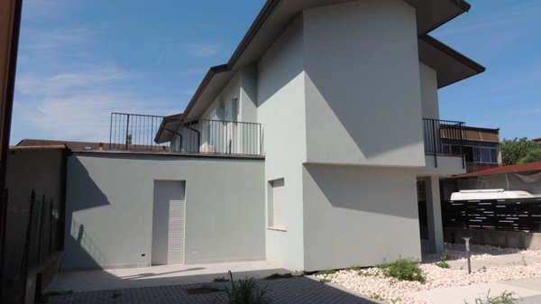 appartamento in vendita a Villafranca di Verona