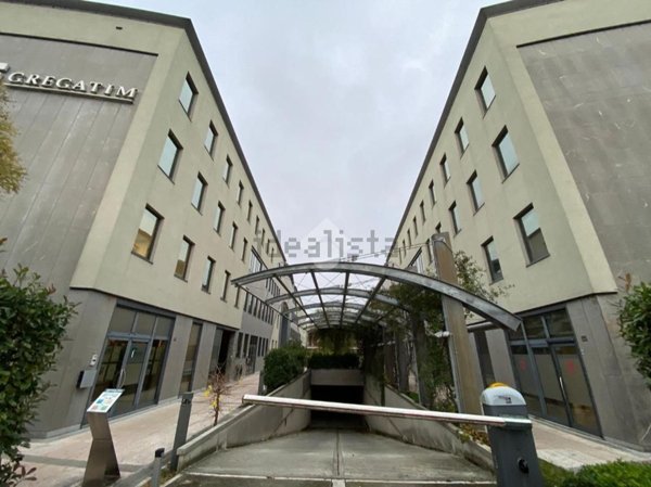 ufficio in vendita a Villafranca di Verona in zona Dossobuono