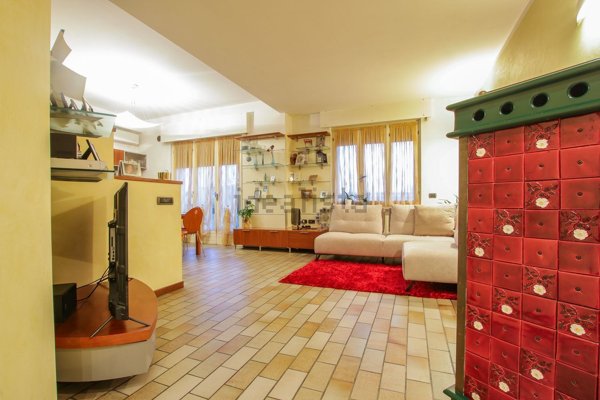 appartamento in vendita a Villafranca di Verona in zona Dossobuono