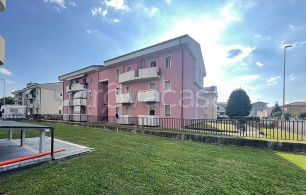 appartamento in vendita a Villafranca di Verona in zona Dossobuono